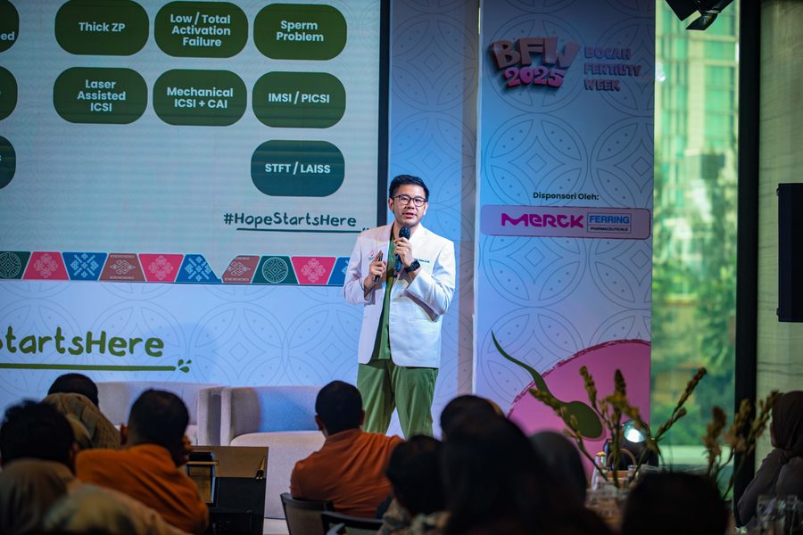 Dokter menjelaskan tahapan program IUI